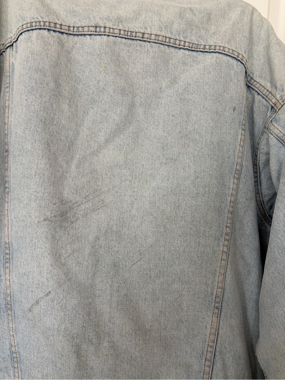 Vintage Levi’s Sherpa Trucker Jacket Made in USA XL Distressed Light Wash Denim - Picture 14 of 14